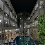 Botanik Park 3*