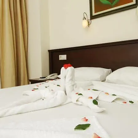 Botanik Park 3* קמר
